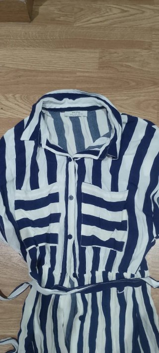 Vestido Bershka rayas azul y blanco