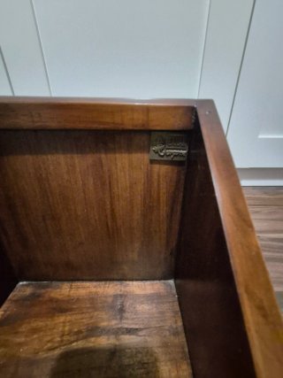 Estantes de estilo colonial Banak de madera maciza