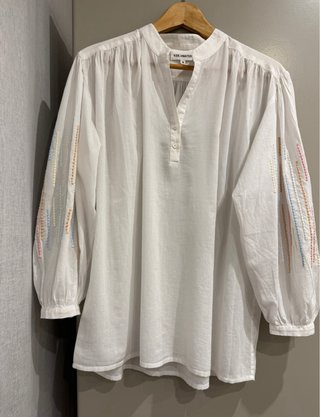 Blusa V de Vinster bordada