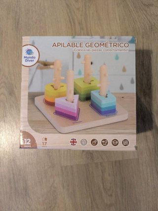 Encajables de madera con formas geométricas