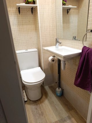 Se alquila habitación para chica sola