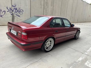 V8 530i