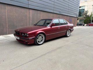 V8 530i