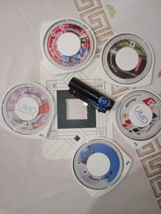 Lote 5 UMD PSP: 5€ todo el lote