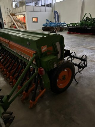 Sembradora Amazone D8-300