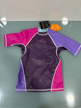 Camisa de baño Nabaiji talla 6 años