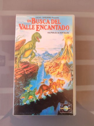 En Busca del Valle Encantado VHS Español