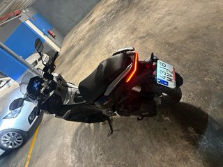 Vogue SR1 ADV Maxi Scooter Negra/Gris