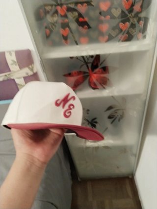 Gorra New Era Blanca y Roja
