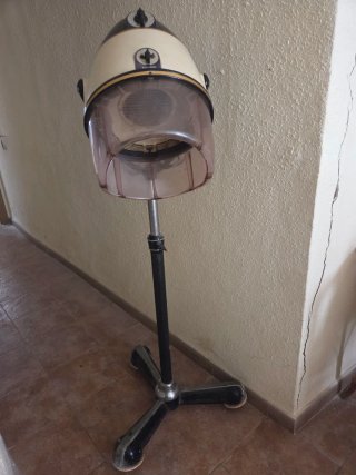 Secador de pelo antiguo Eugene.