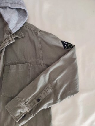 Camisa niño con capucha Zara