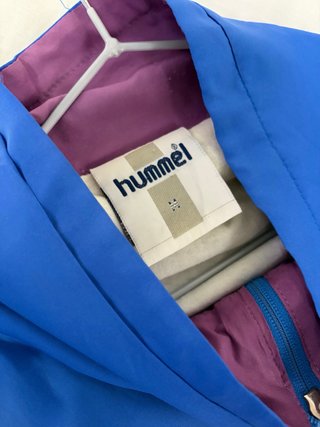 Cortavientos Hummel Vintage Azul y Lila