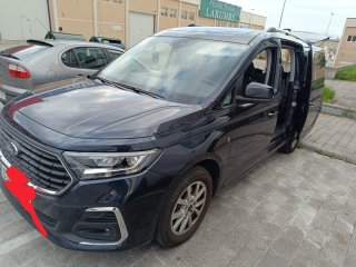 Ford Grand Tourneo Connec 2023