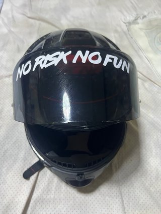 Casco de moto negro SMK TITAN NERO