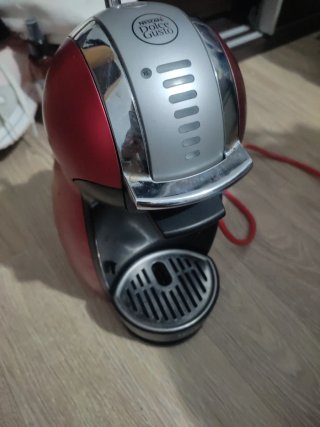 Cafetera Nescafé Dolce Gusto Roja ,no funciona