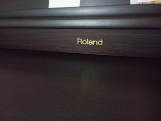 Piano Digital Roland HP204