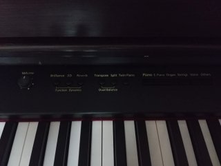 Piano Digital Roland HP204