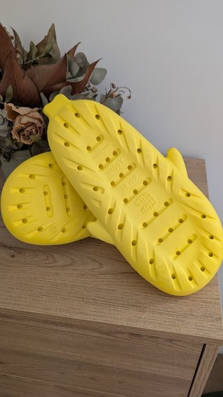 Sandalias Tiburón Bebé Amarillas