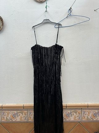 Vestido negro flecos y lentejuelas