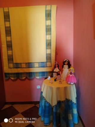 Conjunto estor, mesa y faldones