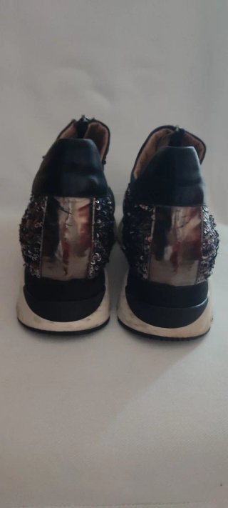 Scarpe sportive