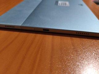 Tablet Azul y Plata