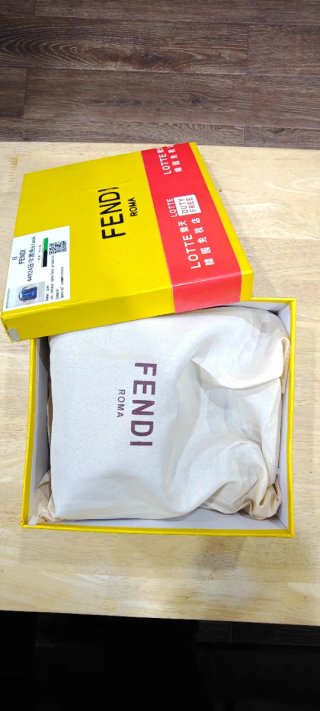 Bolso Fendi Cuero Negro Nuevo