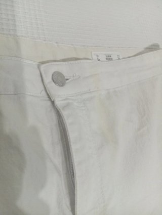 Pantalones blancos y negros