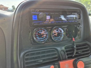 Nissan Navara 2002
