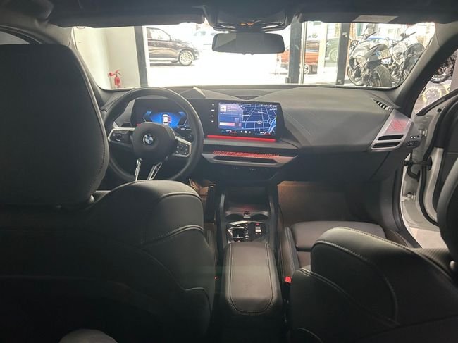 BMW Serie 1 2026, foto 18