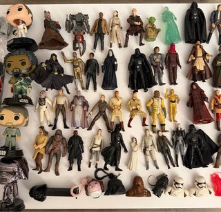 Lote 47 Figuras Star Wars + 350 Cartas