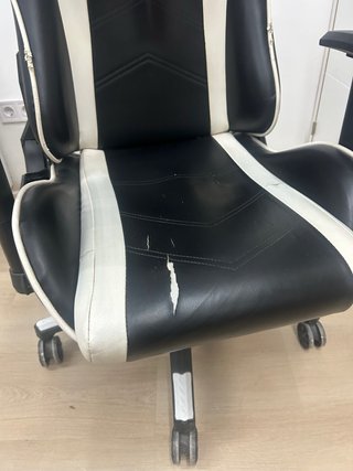 Silla Gaming Newskill Negra y Blanca