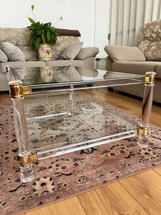 Mesa de centro cristal y metal dorado