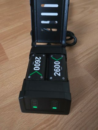 Cargador Baterías Xbox 4x2600mAh