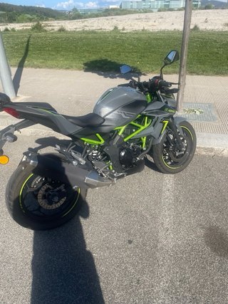 Kawasaki Z125 Gris/Verde