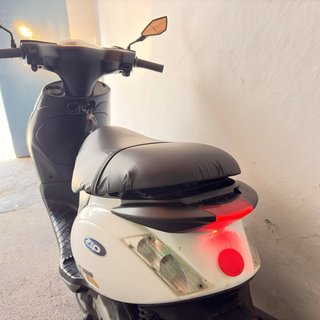 Piaggio Zip Scooter Automática