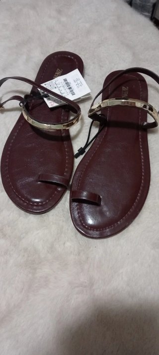 Sandalias Zara Marrón y Dorado Talla 40