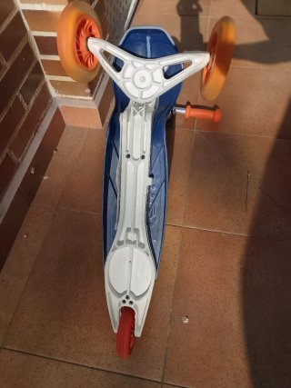 Patinete infantil 3 ruedas azul y naranja