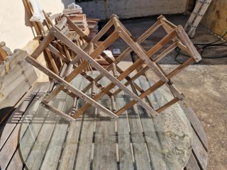 Botellero de madera plegable