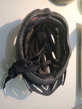 Casco Ciclismo Beige y Negro
