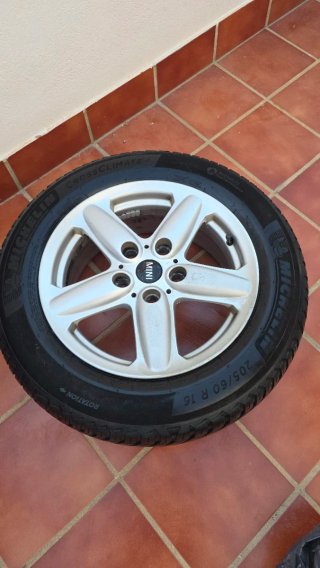 Llantas con neumáticos Mini Cooper 205/60 R16 4 pc