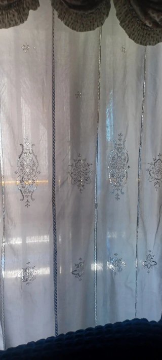 Tenda ricamo intaglio floreale