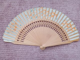 Abanico madera pintado a mano