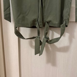 Pantaloni vita alta verde militare
