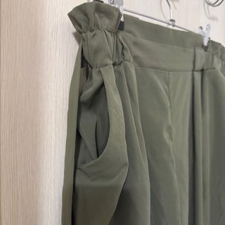 Pantaloni vita alta verde militare