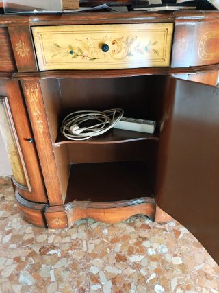 Mueble de entrada pintado "URGE"