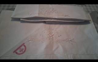 Completo letto matrimoniale ricamato