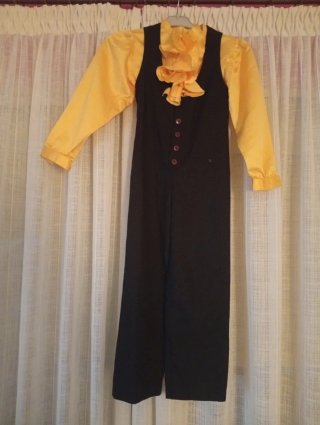 Traje de Flamenco Negro y Amarillo