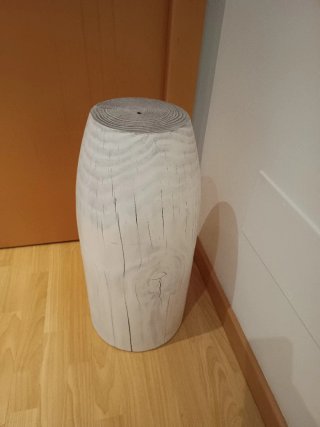 Mesa auxiliar tronco madera 69cm de alto