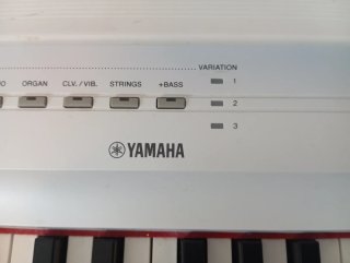 Piano Digital Yamaha Blanco